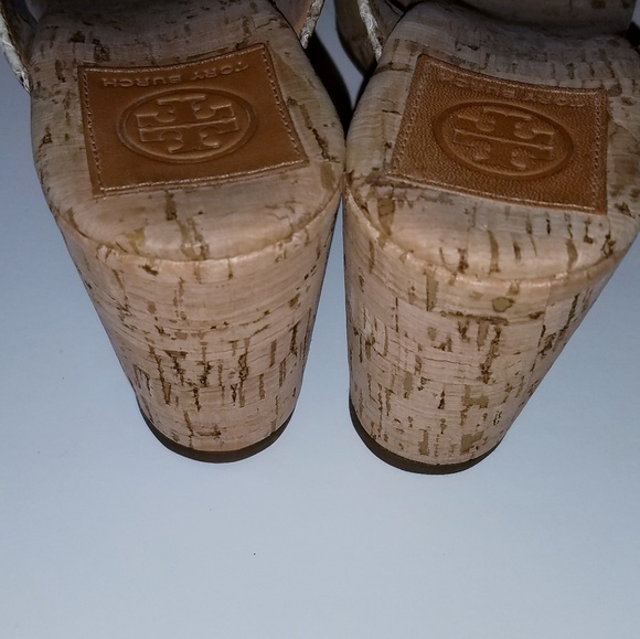 Tory Burch Snake print cork wedge sandals - Picture 2 of 5